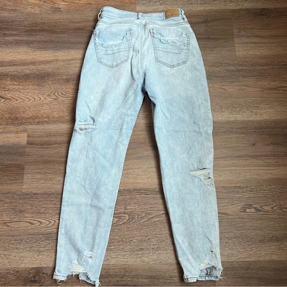 American Eagle Distressed Light Blue Jeans - Picture 2 of 7